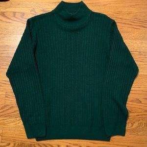 Crystal-Kobe vintage green sweater. Size medium